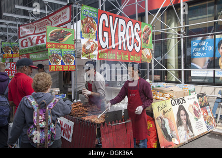 Les gyroscopes frais lors d'une foire de rue à Midtown Manhattan, New York. Banque D'Images