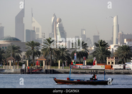 Vue d'Abra Crossing sur la Crique de Dubaï. Banque D'Images