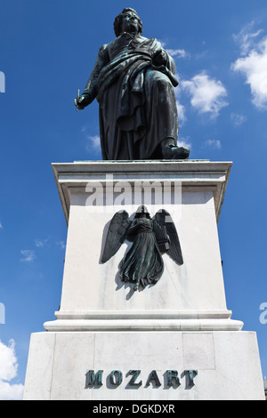 Statue de Mozart à Salzbourg. Banque D'Images