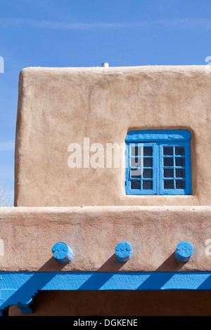 Bâtiment d'Adobe à Taos. Banque D'Images