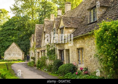 Cottage houses en Bibury village. Banque D'Images