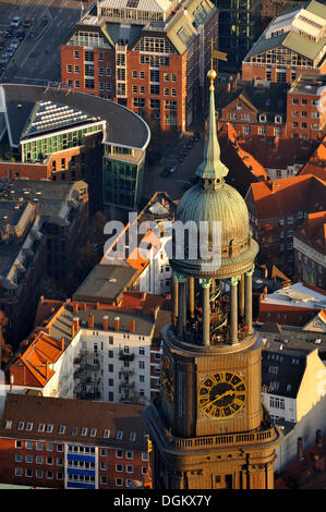 Clocher de l'église St Michel, connu sous le nom de Michel, Hambourg, Allemagne Banque D'Images