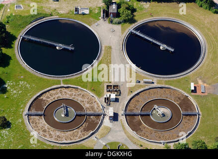 Vue aérienne, de traitement des eaux usées, Geesthacht, Schleswig-Holstein, Allemagne Banque D'Images