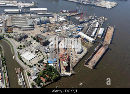 Vue aérienne, l'expédition dans l'Elbe 17 cale sèche au chantier naval Blohm  + Voss, Hamburg-Port, Hambourg, Hambourg, Allemagne Banque D'Images