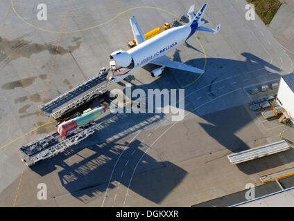 Vue aérienne, les avions de transport Airbus A300-600ST Super Transporteur, également connu sous le nom de Beluga, Hambourg, Hambourg, Allemagne Banque D'Images