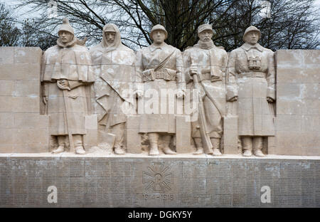 Mémorial aux morts de la Première Guerre mondiale, Verdun, France, Europe Banque D'Images