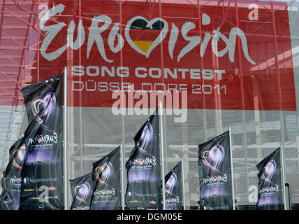 Logo ESC sur le stade Esprit Arena qui accueillera le Concours Eurovision de la Chanson 2011, Düsseldorf, Rhénanie du Nord-Westphalie Banque D'Images