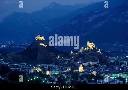 Sion, Sion la nuit, Rhonetal, Sion, Sion, Valais, Canton du Valais, Suisse Banque D'Images