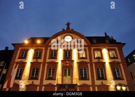 Photo de nuit, l'hôtel de ville, Offenburg, Bade-Wurtemberg Banque D'Images