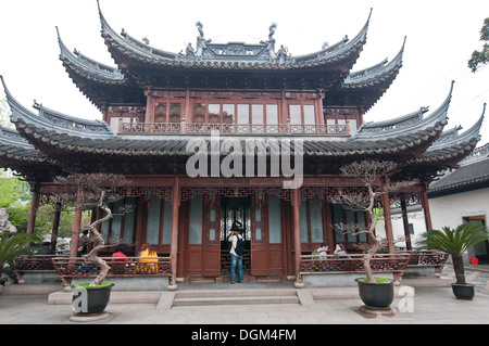 Tour Bi Han ou Hall de Jade magnificence, le Jardin Yuyuan (jardin du bonheur ou le jardin de la paix) dans la vieille ville de Shanghai, Chine Banque D'Images