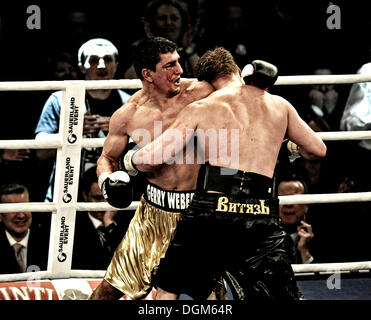 Soirée de boxe, lourds, la bataille de Stuttgart, Marco Huck, GER, vs. Alexander Vladimirovich Povetkin, RUS, Porsche Arena Banque D'Images