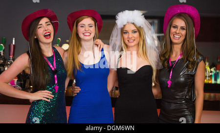 Smiling friends having hen party Banque D'Images