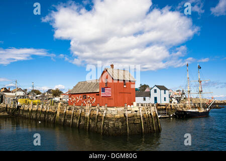 Hangar de stockage rouge, Rockport, un petit village de pêcheurs dans le Massachusetts, New England, usa Banque D'Images