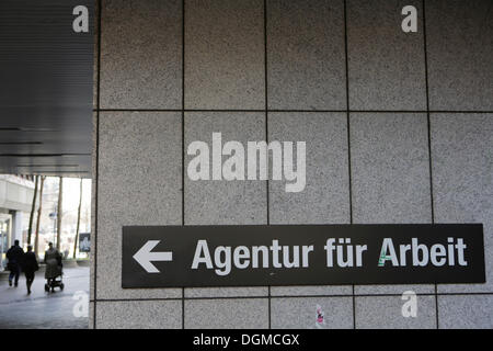 Signer, 'Agentur fuer Arbeit', l'allemand pour l'emploi, de l'Agence, Cologne, Rhénanie-du-Nord - Westphalie, Allemagne Banque D'Images