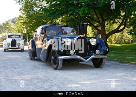 Rare Bugatti Type 64, construit en 1939, la rareté de la collection Schlumpf, Mulhouse, France, à la statue d' Bergpreis 2009 Banque D'Images