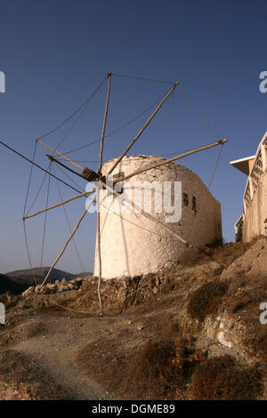 Moulin à Olympos, l'île de Karpathos, îles de la mer Égée, la mer Égée, le Dodécanèse, Grèce, Europe Banque D'Images