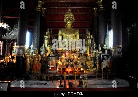 Les statues de Bouddha, temple, Wat Mai Suwannaphumaham, Luang Prabang, Laos, Asie du Sud, Asie Banque D'Images