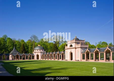 Château de Schwetzingen, Rote Moschee mosquée dans le jardin du château de Schwetzingen, Palatinat, Bade-Wurtemberg, circonscription électorale Banque D'Images