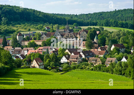 Vue sur le village avec Château et monastère, Bebenhausen, Tuebingen, Jura souabe, Bade-Wurtemberg Banque D'Images
