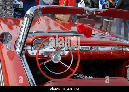 Dans l'intérieur d'une Ford Edsel Corsair 1959 lors d'une réunion Banque D'Images