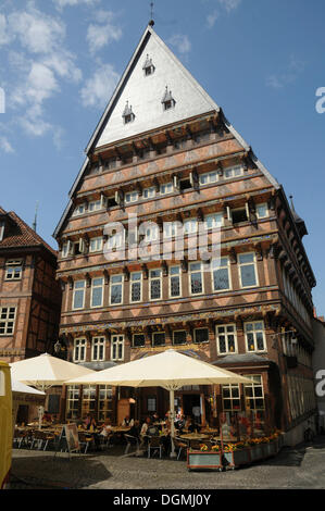 Les bouchers Guild Hall, Knochenhauer Amtshaus, à l'ancienne rue du marché historique à Hildesheim, Basse-Saxe Banque D'Images