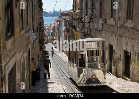 Funiculaire, vieille ville de Lisbonne, Portugal, Europe Banque D'Images