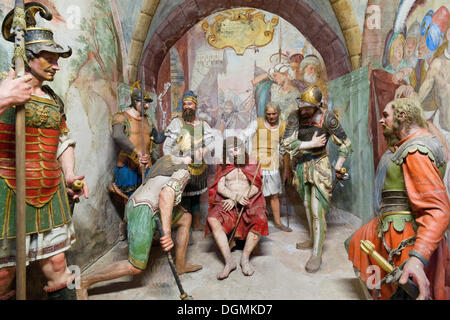 La 'Mocking de Jésus' avec la couronne d'épines et d'une robe, l'inscription de figures en terre cuite avec de vrais cheveux par Giovanni d'Enrico Banque D'Images