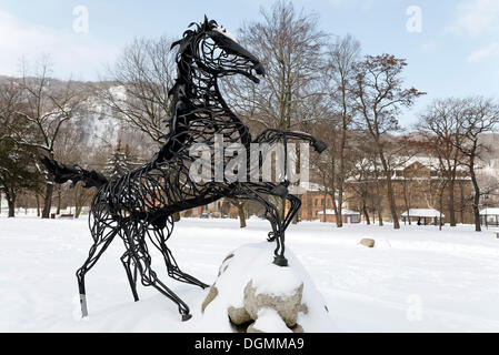 Wotan's 8-legged horse Sleipnir, figure sur le mythe germanique Mythenweg road, Thale, Harz (Saxe-Anhalt) Banque D'Images