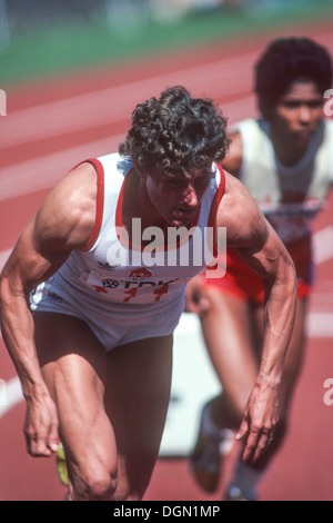 Jarmila Kratochvilova (CZE) qui se font concurrence sur les Championnats du monde d'athlétisme 1983. Banque D'Images