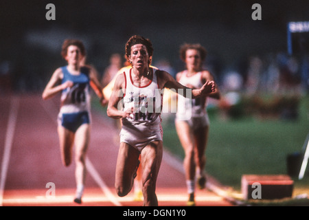 Jarmila Kratochvilova (CZE) en compétition à Rome en 1985. Banque D'Images