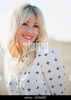 Portrait of smiling woman Banque D'Images
