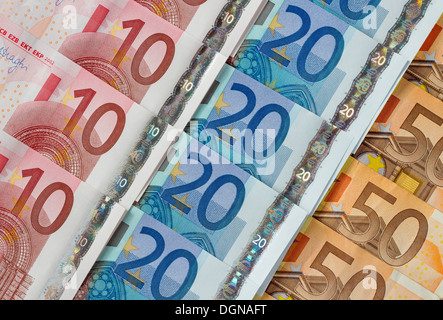 Dix, vingt et cinquante billets de banque euro argent lignes diagonales. Banque D'Images