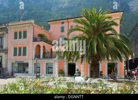 Riva del Garda, Lac de Garde, province de Trento, Trentino, en Italie, en Europe Banque D'Images