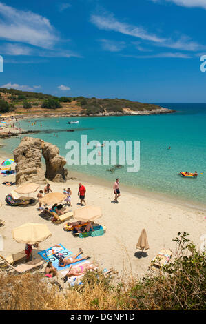 Plage sur Mirambellou Bay près de Agios Nikolaos, Crète, Grèce, Europe Banque D'Images