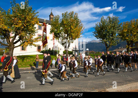 La concurrence traditionnelle Schnalzer, claquement d'un fouet, Saalfelden, région de Pinzgau, Salzburger Land, Autriche, Europe Banque D'Images