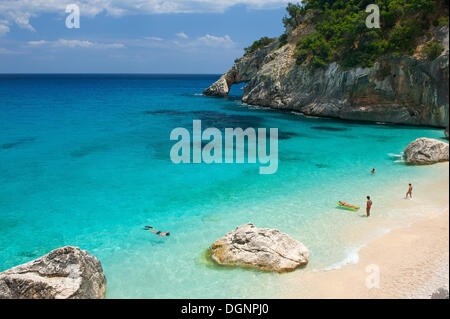 Cala Goloritze, la côte, le golfe de Orosei, Parco Nazionale del Gennargentu e Golfo di Goloritze, Golfo di Orosei et Gennargentu Banque D'Images