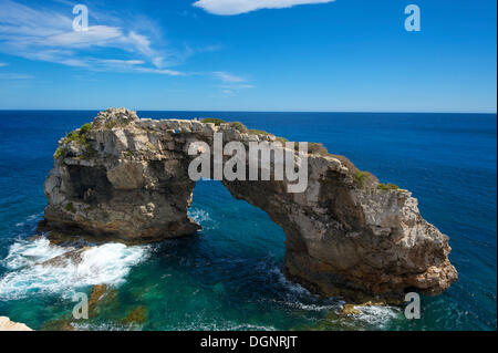 Es Pontàs arche naturelle, Cala Llombards, Santanyi, Majorque, Îles Baléares, Espagne Banque D'Images