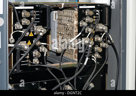 La bande passante, antenne, câble, cellulaire, Internet haut débit, câble coaxial, câble coaxial, de la communication, liaison, connecteur, fréquence, internet, métal, Banque D'Images