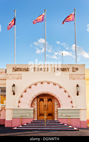 Napier, Nouvelle-Zélande. L'art déco de la National Tobacco Company Building, rue Ossian. Conçu par Louis Hay, 1933. Banque D'Images