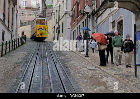 Elevador da Lavra, le plus vieux funiculaire dans la ville, Lisbonne, Portugal, Europe Banque D'Images