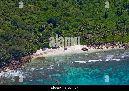 Anse Petite Marie-Louise beach, dans le sud de l'île de Mahé, Seychelles, Afrique, Océan Indien Banque D'Images