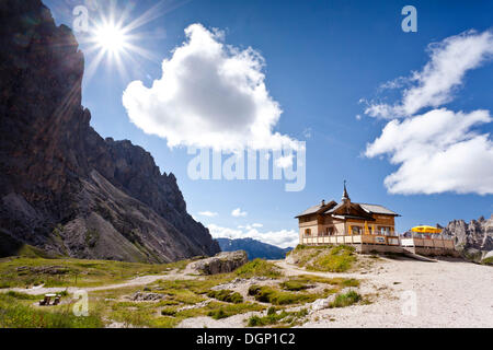 Rifugio Preuss hut, lors de l'ascension de la montagne Kesselkogel, Trentin, Italie, Europe Banque D'Images