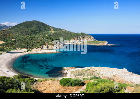 Baie circulaire de Torre di Chia sur la Costa del Sud, Province du Sulcis, Sardaigne, Italie, Europe Banque D'Images