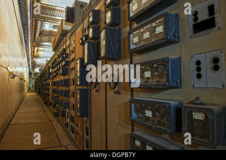 À l'intérieur de l'Art Déco, une salle de commande à Battersea Power Station, Londres. Les images prises en septembre 2013. Banque D'Images