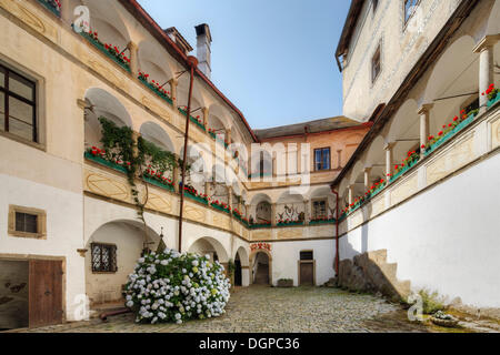 Arcades, cour intérieure, le château Burg Clam, Klam, Muehlviertel région, Haute Autriche, Autriche, Europe Banque D'Images