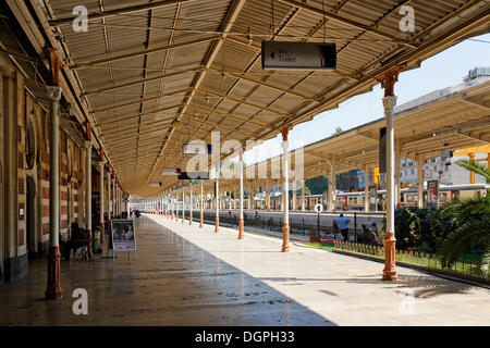 La gare de Sirkeci, terminus de l'Orient Express, Istanbul, Turquie, Europe, Istanbul, Istanbul, Turquie Province Banque D'Images