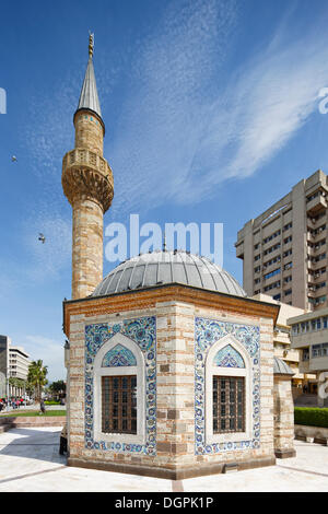 Mosquée Konak Konak Meydani, sur la place Konak, Izmir İzmir, Province, Région de l'Egée, la Turquie Banque D'Images