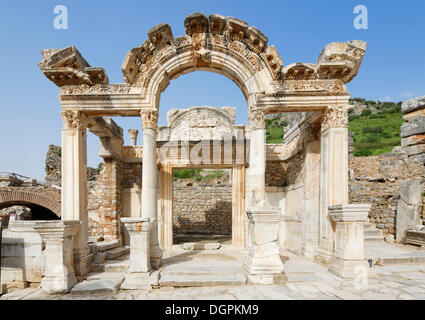 Temple d'Hadrien, Ephèse, Selçuk, İzmir Province, Région de l'Egée, la Turquie Banque D'Images