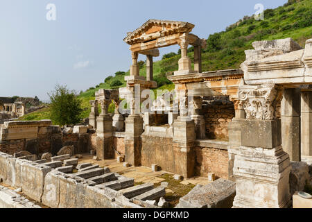 Fontaine de Trajan, Ephèse, Selçuk, İzmir Province, Région de l'Egée, la Turquie Banque D'Images
