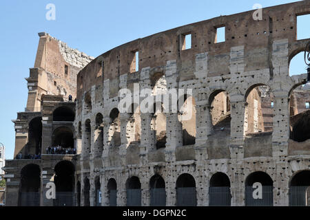 Vue extérieure du Colisée à Rome, Italie, Europe Banque D'Images